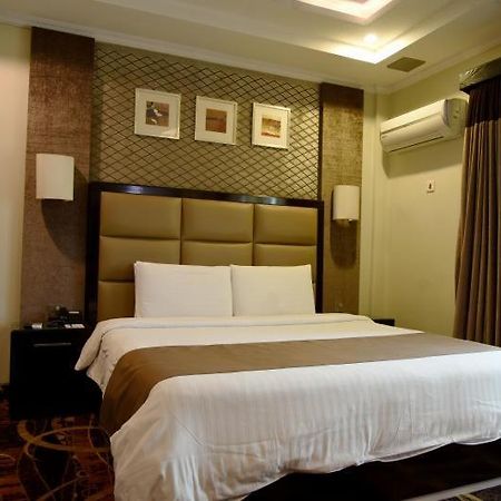 Hotel One Super Islamabad Esterno foto