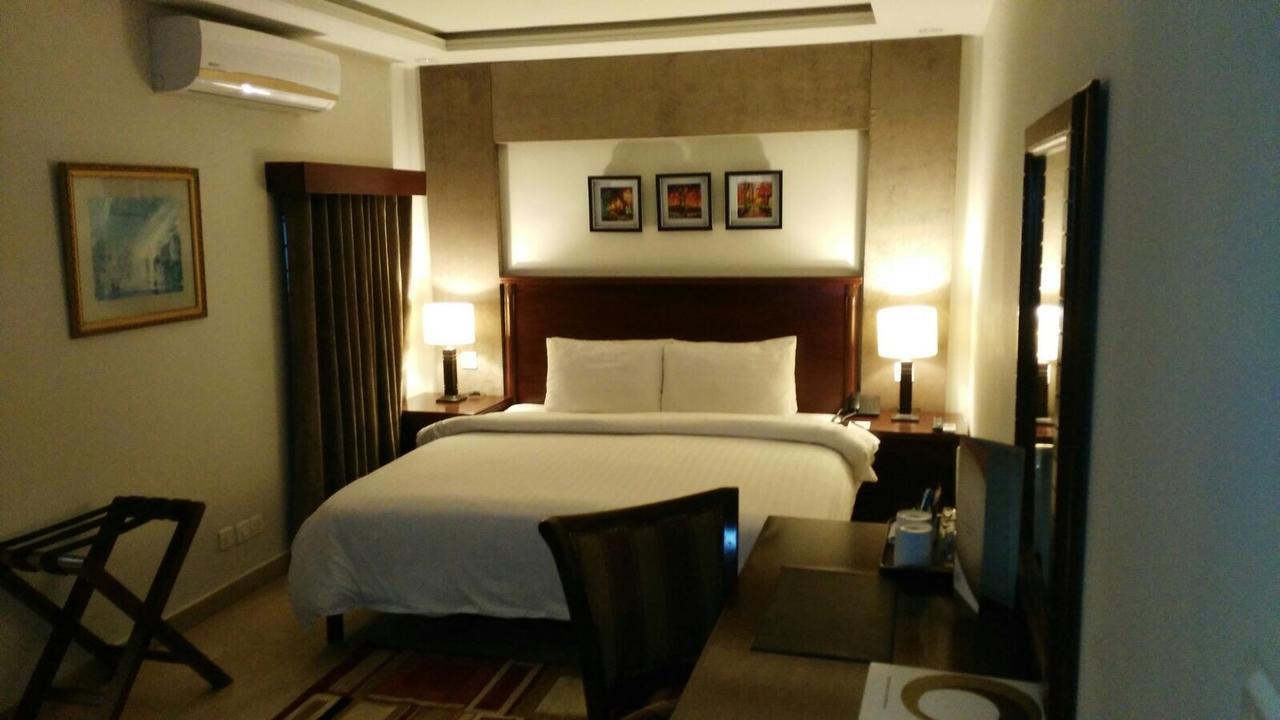 Hotel One Super Islamabad Esterno foto
