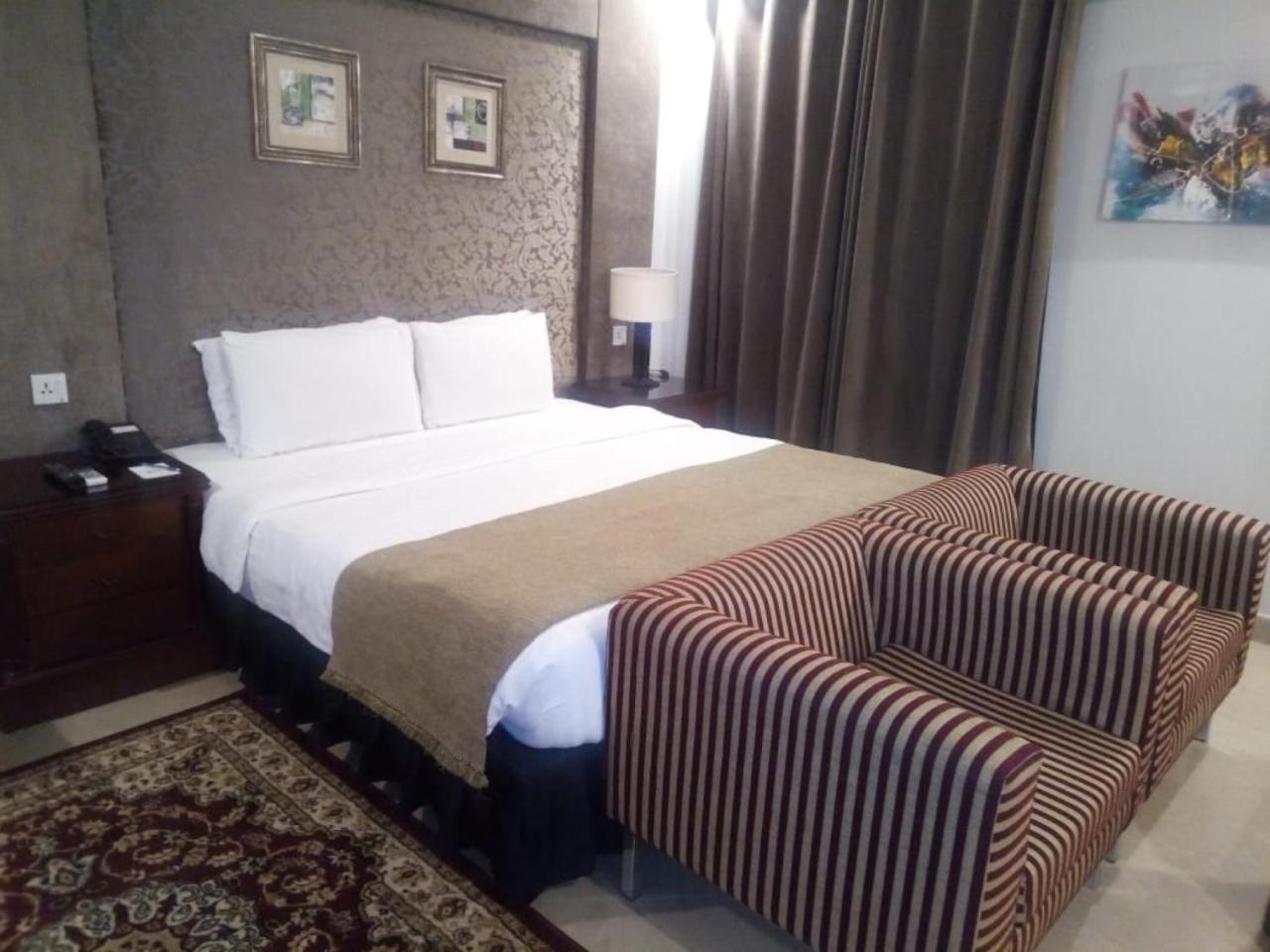 Hotel One Super Islamabad Esterno foto